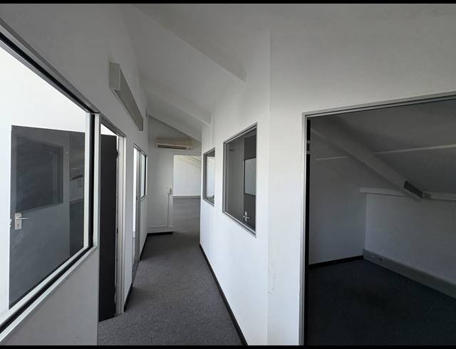 301M² OFFICE TO LET IN OBSERVATORY